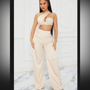 EUC -Fashion Nova — Jumpsuit Set - Champagne